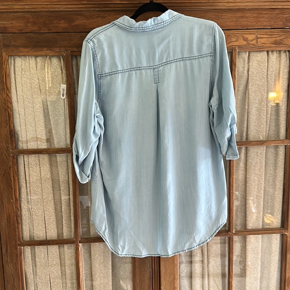 Skies are blue, Soft blue colored tunic - Picture 5 of 5